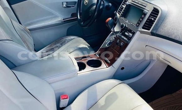 Sayi Na hannu Toyota Venza Azurfa Mota in Cotonou a Benin Sayi Na hannu Toyota Venza Azurfa Mota in Cotonou a Benin