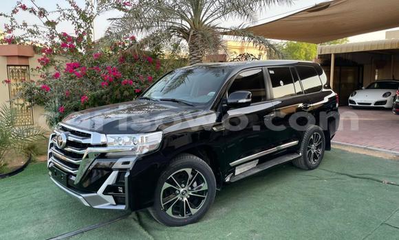 Ra Tuntun Toyota Land Cruiser Black Ọkọ̀ in Cotonou ni Benin Ra Tuntun Toyota Land Cruiser Black Ọkọ̀ in Cotonou ni Benin