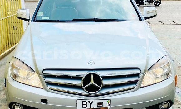 Ra Àlòkù Mercedes-Benz 300–Series Silver Ọkọ̀ in Cotonou ni Benin Ra Àlòkù Mercedes-Benz 300–Series Silver Ọkọ̀ in Cotonou ni Benin