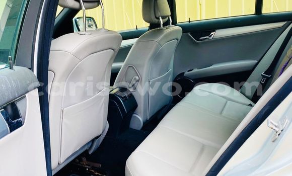 Ra Àlòkù Mercedes-Benz 300–Series Silver Ọkọ̀ in Cotonou ni Benin Ra Àlòkù Mercedes-Benz 300–Series Silver Ọkọ̀ in Cotonou ni Benin