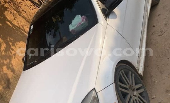 Sayi Na hannu Mercedes-Benz 300–Series White Mota in Cotonou a Benin Sayi Na hannu Mercedes-Benz 300–Series White Mota in Cotonou a Benin