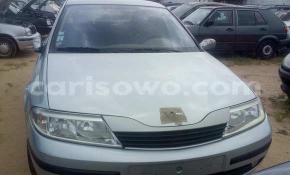 Acheter Neuf Voiture Renault Laguna Gris à Savalou, Benin Acheter Neuf Voiture Renault Laguna Gris à Savalou, Benin