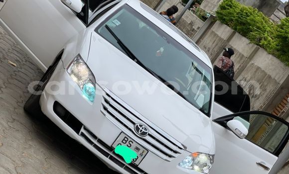 Acheter Occasion Voiture Toyota Avalon Blanc à Cotonou, Benin