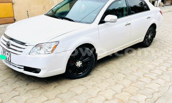 Buy Used Toyota Avalon White Car in Cotonou in Benign Buy Used Toyota Avalon White Car in Cotonou in Benign