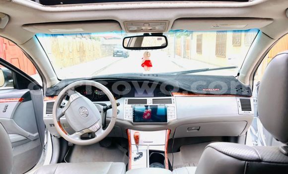 Buy Used Toyota Avalon White Car in Cotonou in Benign Buy Used Toyota Avalon White Car in Cotonou in Benign