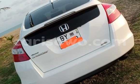 Buy Used Honda Crosstour White Car in Cotonou in Benign