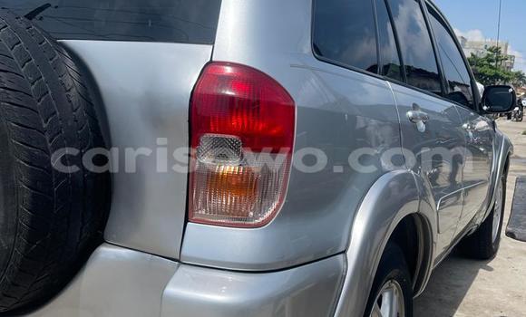 Acheter Occasion Voiture Toyota RAV4 Gris à Cotonou, Benin Acheter Occasion Voiture Toyota RAV4 Gris à Cotonou, Benin