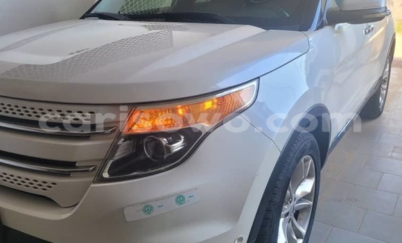 Acheter Occasion Voiture Ford Explorer Blanc à Cotonou, Benin Acheter Occasion Voiture Ford Explorer Blanc à Cotonou, Benin