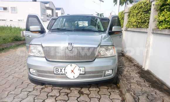 Acheter Occasion Voiture Lincoln Navigator Gris à Cotonou, Benin Acheter Occasion Voiture Lincoln Navigator Gris à Cotonou, Benin