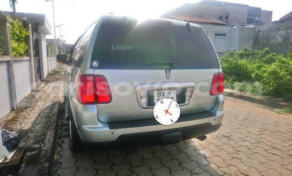 Acheter Occasion Voiture Lincoln Navigator Gris à Cotonou, Benin Acheter Occasion Voiture Lincoln Navigator Gris à Cotonou, Benin