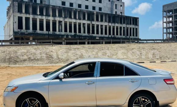 Ra Àlòkù Toyota Camry Silver Ọkọ̀ in Cotonou ni Benin Ra Àlòkù Toyota Camry Silver Ọkọ̀ in Cotonou ni Benin