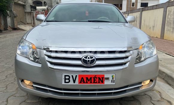 Sayi Na hannu Toyota Avalon Azurfa Mota in Cotonou a Benin