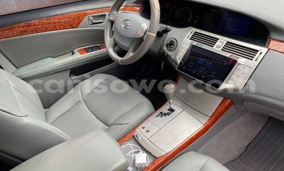 Ra Àlòkù Toyota Avalon Silver Ọkọ̀ in Cotonou ni Benin Ra Àlòkù Toyota Avalon Silver Ọkọ̀ in Cotonou ni Benin