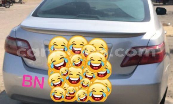Ra Àlòkù Toyota Camry Silver Ọkọ̀ in Abomey Calavi ni Benin