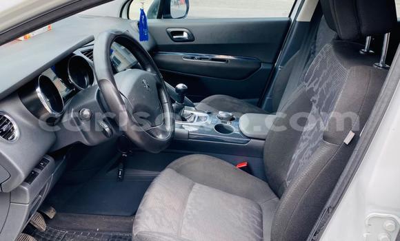 Sayi Na hannu Peugeot 3008 White Mota in Cotonou a Benin Sayi Na hannu Peugeot 3008 White Mota in Cotonou a Benin
