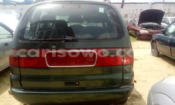 Sayi Na hannu Ford Cougar Green Mota in Porto Novo a Benin Sayi Na hannu Ford Cougar Green Mota in Porto Novo a Benin