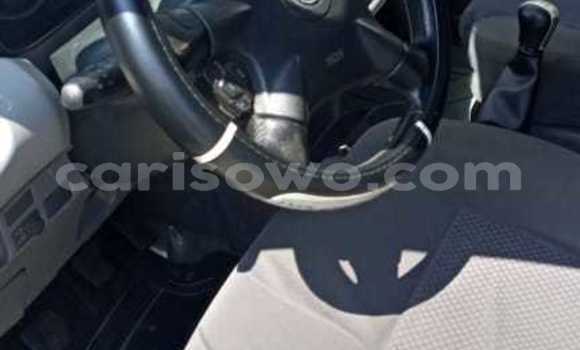 Sayi Na hannu Nissan Almera Tino Blue Mota in Abomey Calavi a Benin