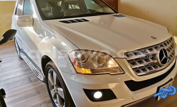 Acheter Occasion Voiture Mercedes-Benz ML–Class Blanc à Abomey Calavi, Benin