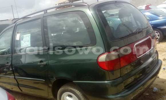 Sayi Na hannu Ford Cougar Green Mota in Porto Novo a Benin Sayi Na hannu Ford Cougar Green Mota in Porto Novo a Benin