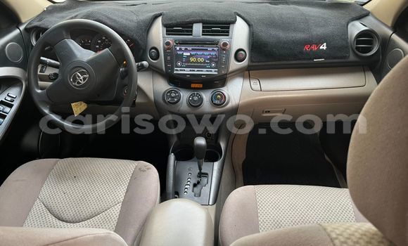 Ra Àlòkù Toyota RAV4 Black Ọkọ̀ in Abomey Calavi ni Benin Ra Àlòkù Toyota RAV4 Black Ọkọ̀ in Abomey Calavi ni Benin
