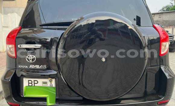 Ra Àlòkù Toyota RAV4 Black Ọkọ̀ in Abomey Calavi ni Benin Ra Àlòkù Toyota RAV4 Black Ọkọ̀ in Abomey Calavi ni Benin