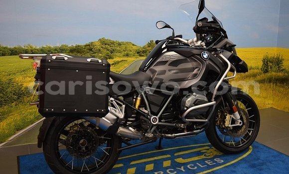 Sayi Na hannu BMW GS Sauran Motsi in Cotonou a Benin Sayi Na hannu BMW GS Sauran Motsi in Cotonou a Benin