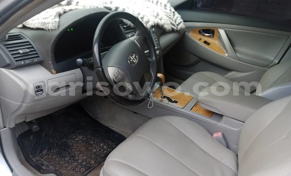 Sayi Na hannu Toyota Camry Azurfa Mota in Cotonou a Benin Sayi Na hannu Toyota Camry Azurfa Mota in Cotonou a Benin