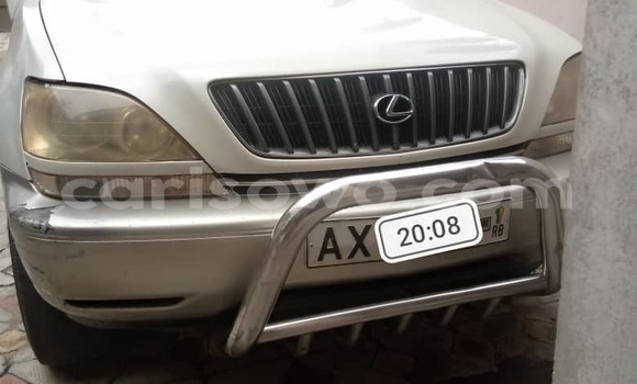 Sayi Na hannu Lexus RX 300 White Mota in Cotonou a Benin Sayi Na hannu Lexus RX 300 White Mota in Cotonou a Benin