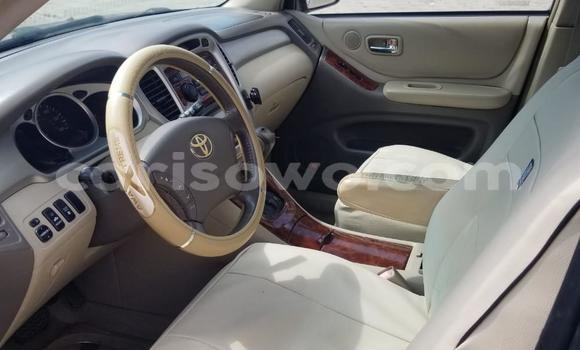 Buy Used Toyota Highlander Brown Car in Cotonou in Benign Buy Used Toyota Highlander Brown Car in Cotonou in Benign