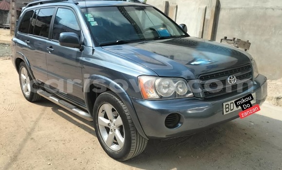 Ra Àlòkù Toyota Highlander Blue Ọkọ̀ in Cotonou ni Benin Ra Àlòkù Toyota Highlander Blue Ọkọ̀ in Cotonou ni Benin