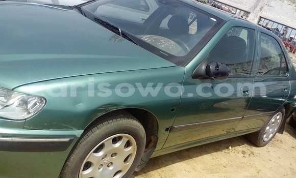 Sayi Na hannu Peugeot 406 Green Mota in Savalou a Benin Sayi Na hannu Peugeot 406 Green Mota in Savalou a Benin