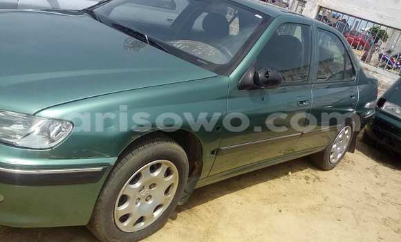 Sayi Na hannu Peugeot 406 Green Mota in Savalou a Benin Sayi Na hannu Peugeot 406 Green Mota in Savalou a Benin