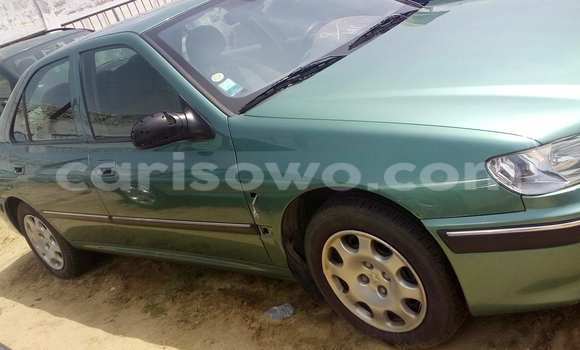 Sayi Na hannu Peugeot 406 Green Mota in Savalou a Benin Sayi Na hannu Peugeot 406 Green Mota in Savalou a Benin