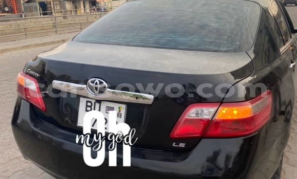 Sayi Na hannu Toyota Camry Black Mota in Cotonou a Benin