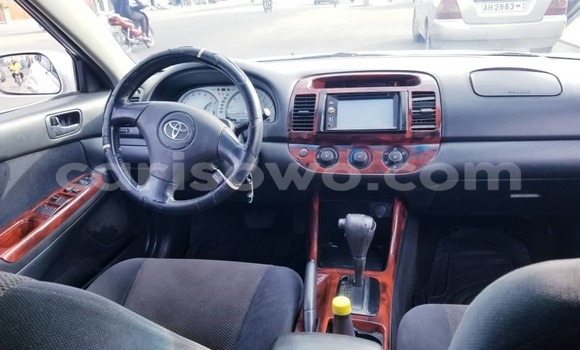 Ra Àlòkù Toyota Camry funfun Ọkọ̀ in Cotonou ni Benin Ra Àlòkù Toyota Camry funfun Ọkọ̀ in Cotonou ni Benin