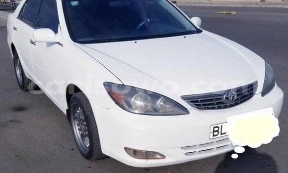 Sayi Na hannu Toyota Camry White Mota in Cotonou a Benin Sayi Na hannu Toyota Camry White Mota in Cotonou a Benin
