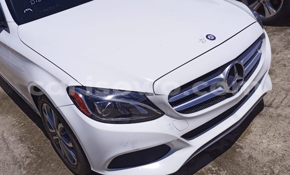 Sayi Na hannu Mercedes-Benz C-Classe White Mota in Cotonou a Benin Sayi Na hannu Mercedes-Benz C-Classe White Mota in Cotonou a Benin