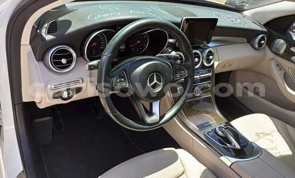 Sayi Na hannu Mercedes-Benz C-Classe White Mota in Cotonou a Benin Sayi Na hannu Mercedes-Benz C-Classe White Mota in Cotonou a Benin