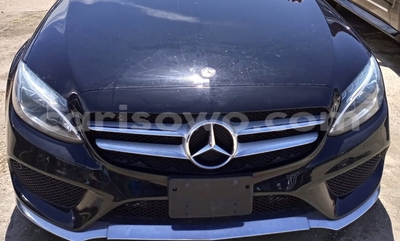 Sayi Na hannu Mercedes-Benz C-Classe Black Mota in Allada a Benin