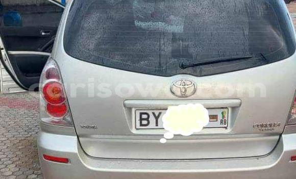 Ra Àlòkù Toyota Corolla Verso Silver Ọkọ̀ in Cotonou ni Benin Ra Àlòkù Toyota Corolla Verso Silver Ọkọ̀ in Cotonou ni Benin