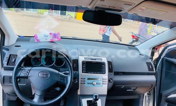 Ra Àlòkù Toyota Corolla Verso Silver Ọkọ̀ in Cotonou ni Benin Ra Àlòkù Toyota Corolla Verso Silver Ọkọ̀ in Cotonou ni Benin