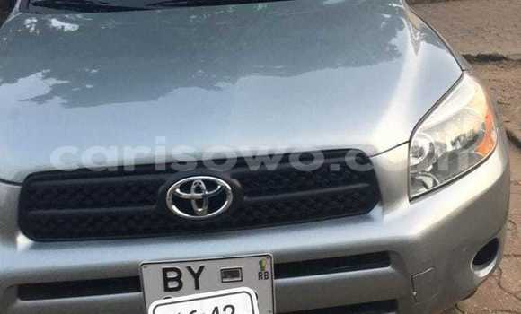 Ra Àlòkù Toyota RAV4 Alawọ ewe Ọkọ̀ in Cotonou ni Benin Ra Àlòkù Toyota RAV4 Alawọ ewe Ọkọ̀ in Cotonou ni Benin
