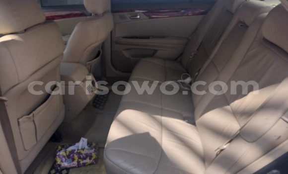 Ra Àlòkù Toyota Avalon Black Ọkọ̀ in Cotonou ni Benin Ra Àlòkù Toyota Avalon Black Ọkọ̀ in Cotonou ni Benin