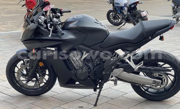 Acheter Import Moto Honda CBR Noir à Cotonou, Benin Acheter Import Moto Honda CBR Noir à Cotonou, Benin