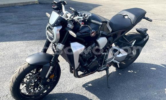 Acheter Import Moto Honda CBR 1000 RR Noir à Abomey, Benin Acheter Import Moto Honda CBR 1000 RR Noir à Abomey, Benin