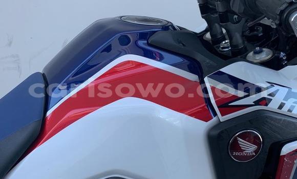 Acheter Import Moto Honda ATC Blanc à Porto Novo, Benin Acheter Import Moto Honda ATC Blanc à Porto Novo, Benin