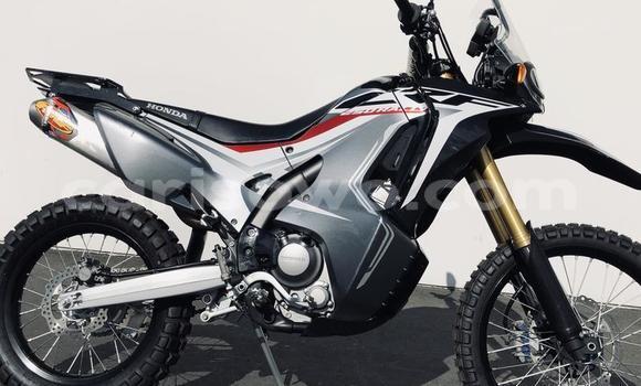 Acheter Import Moto Honda CRF250X Noir à Abomey Calavi, Benin Acheter Import Moto Honda CRF250X Noir à Abomey Calavi, Benin