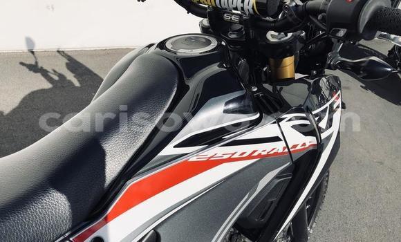 Acheter Import Moto Honda CRF250X Noir à Abomey Calavi, Benin Acheter Import Moto Honda CRF250X Noir à Abomey Calavi, Benin