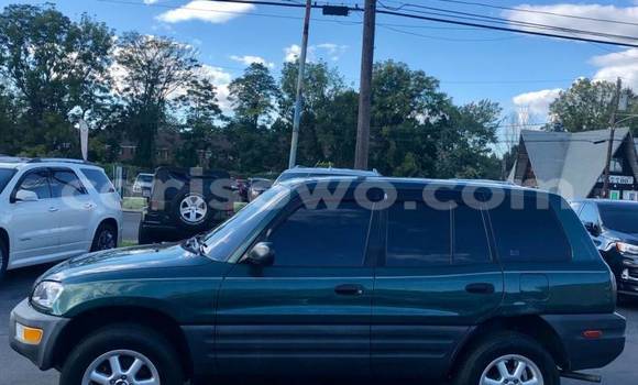 Acheter Import Voiture Toyota RAV4 Vert à Cotonou, Benin Acheter Import Voiture Toyota RAV4 Vert à Cotonou, Benin