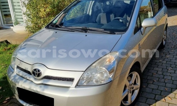 Acheter Import Voiture Toyota Corolla Verso Gris à Cotonou, Benin Acheter Import Voiture Toyota Corolla Verso Gris à Cotonou, Benin